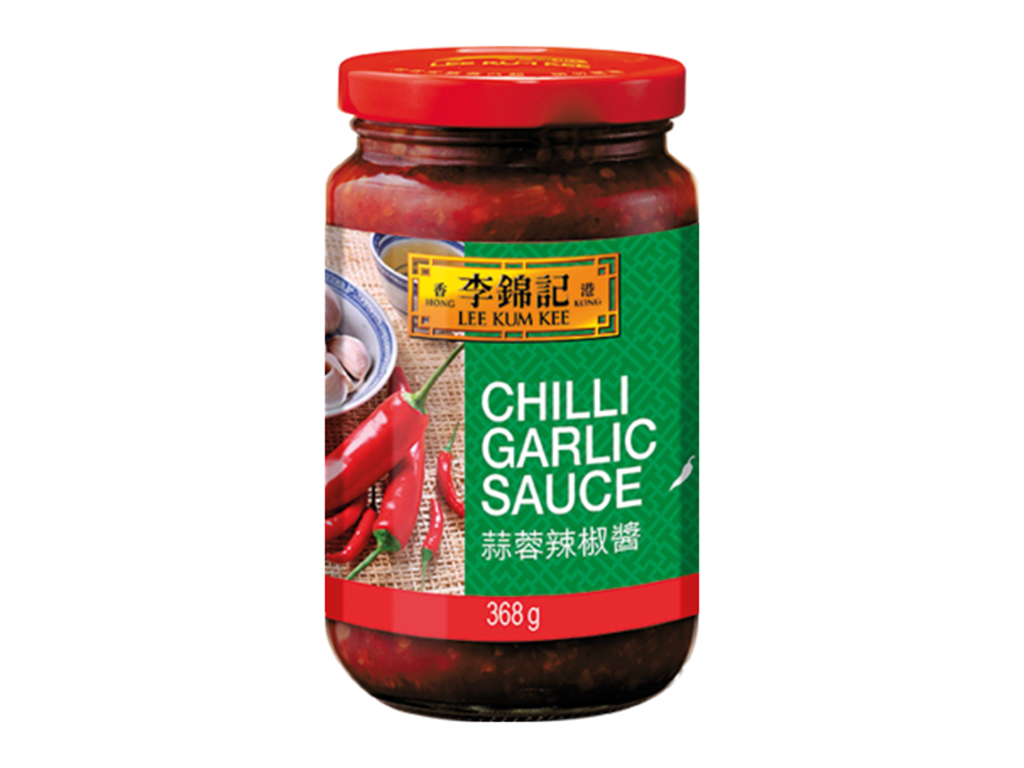 Levně Lee Kum Kee omáčka chilli s česnekem 368g