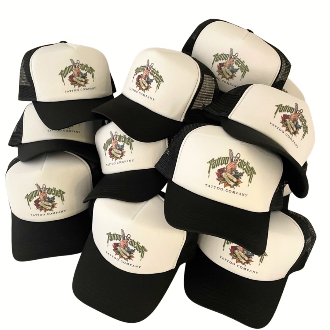 Šiltovky s logom firmy