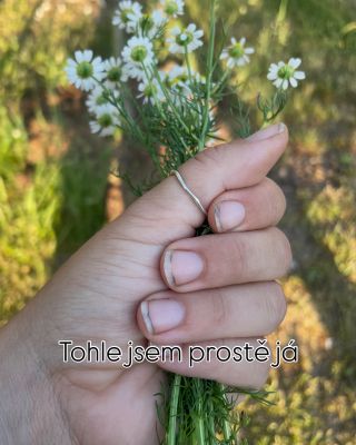 Hlína za nehty a v duši klid. ☀️ Mám hold ty priority nastavené takhle. Tedy ne, že bych neznala manikúru, ale příroda,...