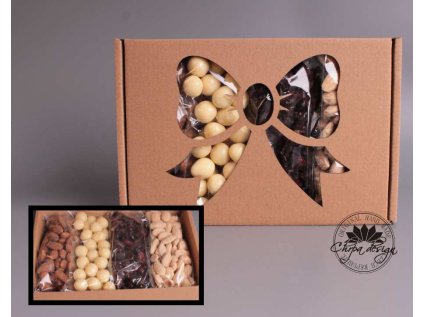 Mlsná krabička M - Mandle, lísky a brusinky