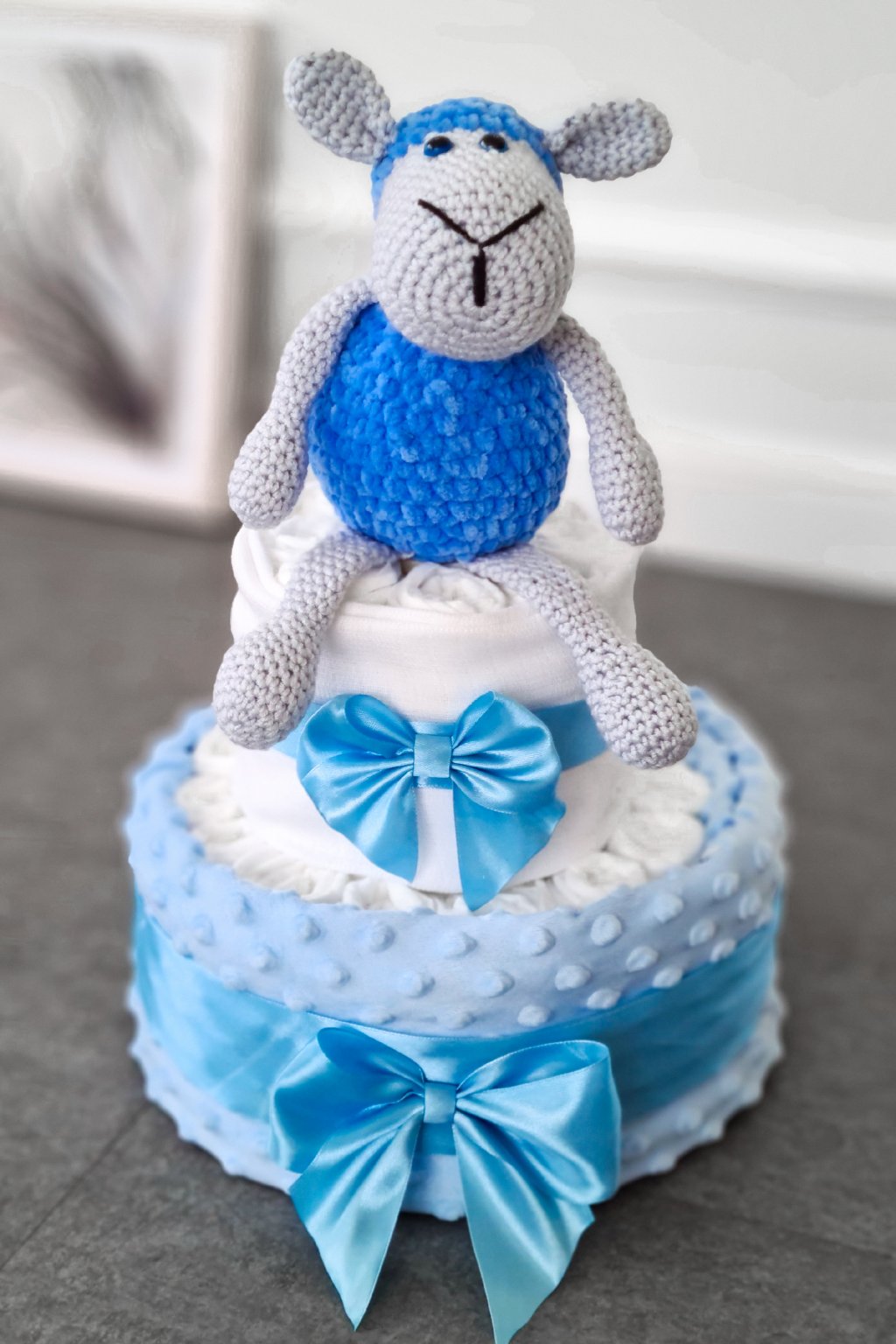Plenkový dort s modrou ovečkou | kreativní dorty z plenek