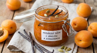 Obyčejná jahodová už vás nudí? Zkuste to letos se zavařováním jinak!