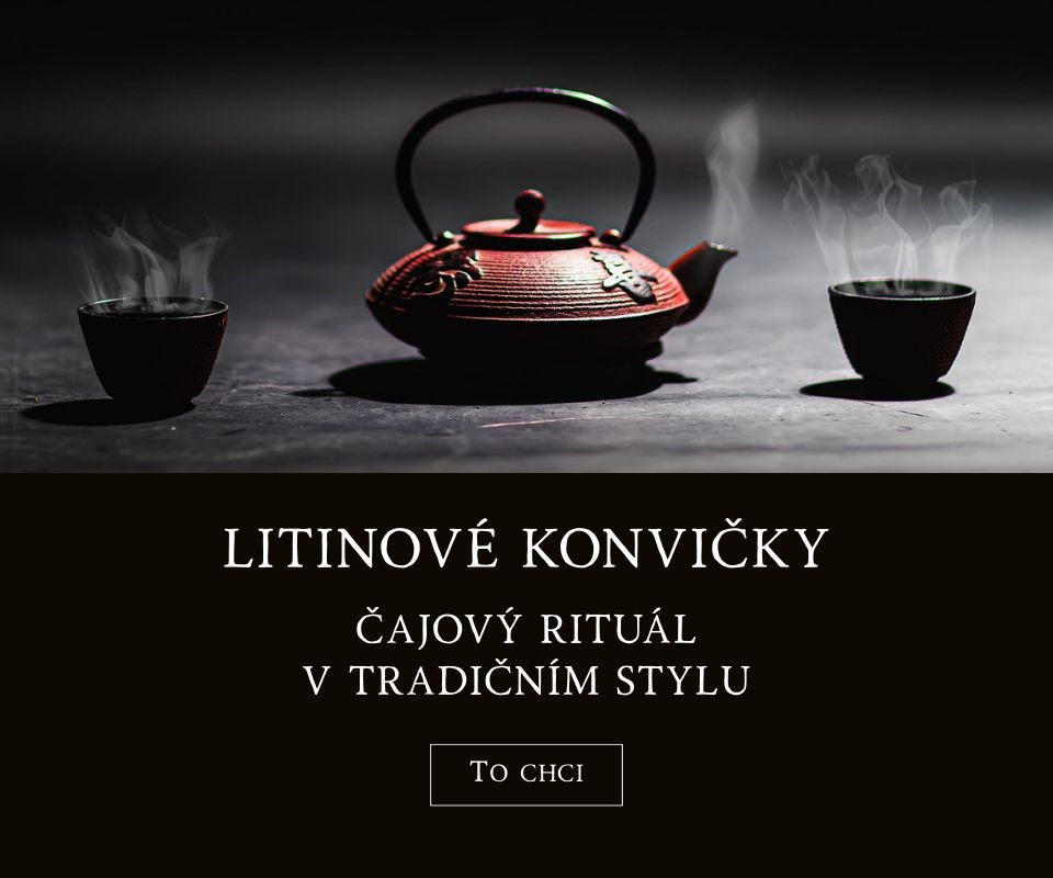 Litinová konvička pro čajový rituál v tradičním stylu.