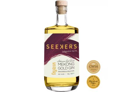 Láhev ginu Seekers Mekong Gold s oceněními – čelní pohled