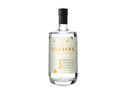 Pohled na krásnou láhev Seekers Orange Likér 0,7L 35% alkoholu