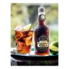 Fentimans Curiosity Cola – lahev a sklenice s ledem a limetkou