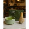 Tradiční sada na matcha čaj, ukázka našlehané matcha