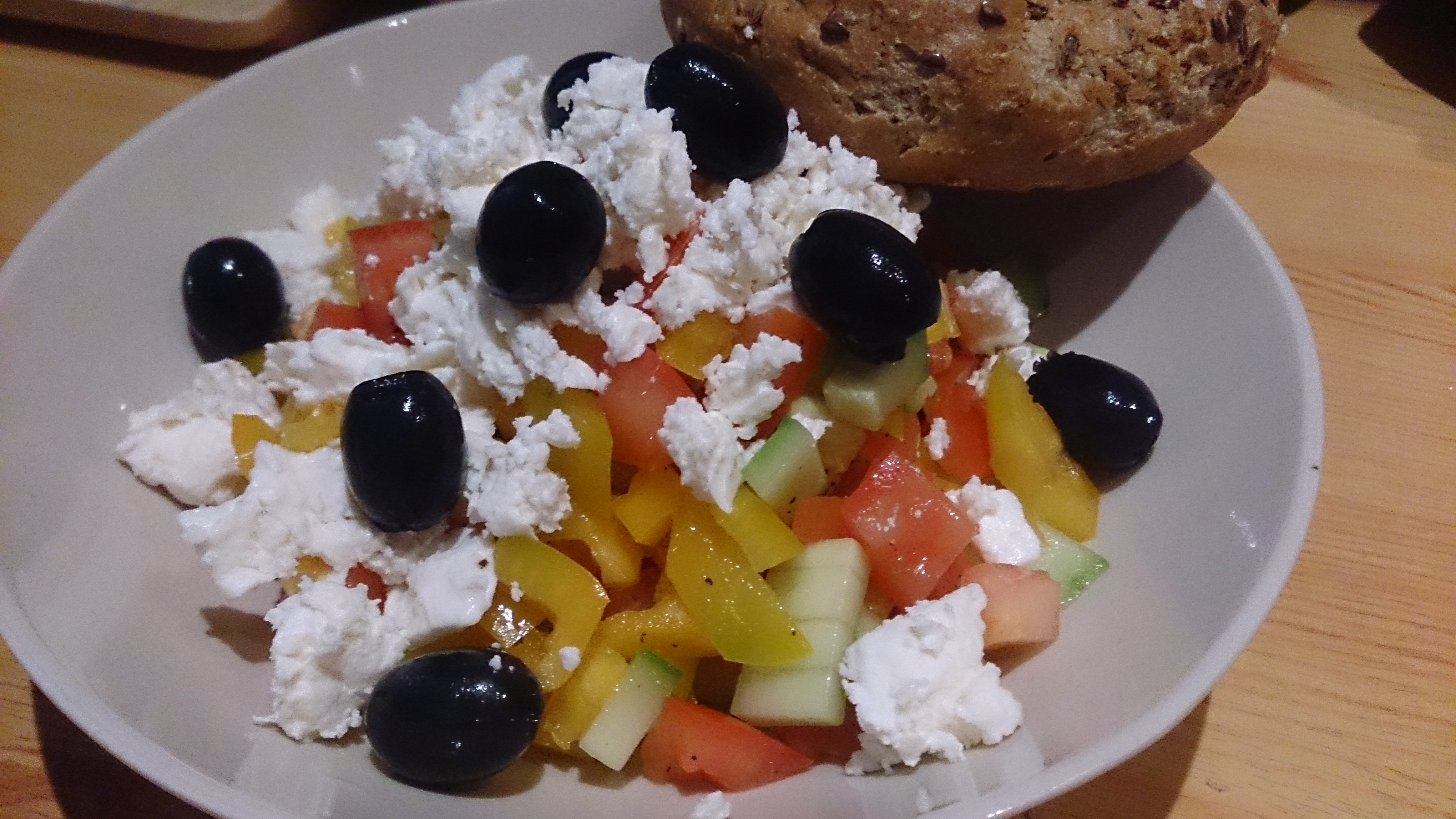 Jemný šopský salát