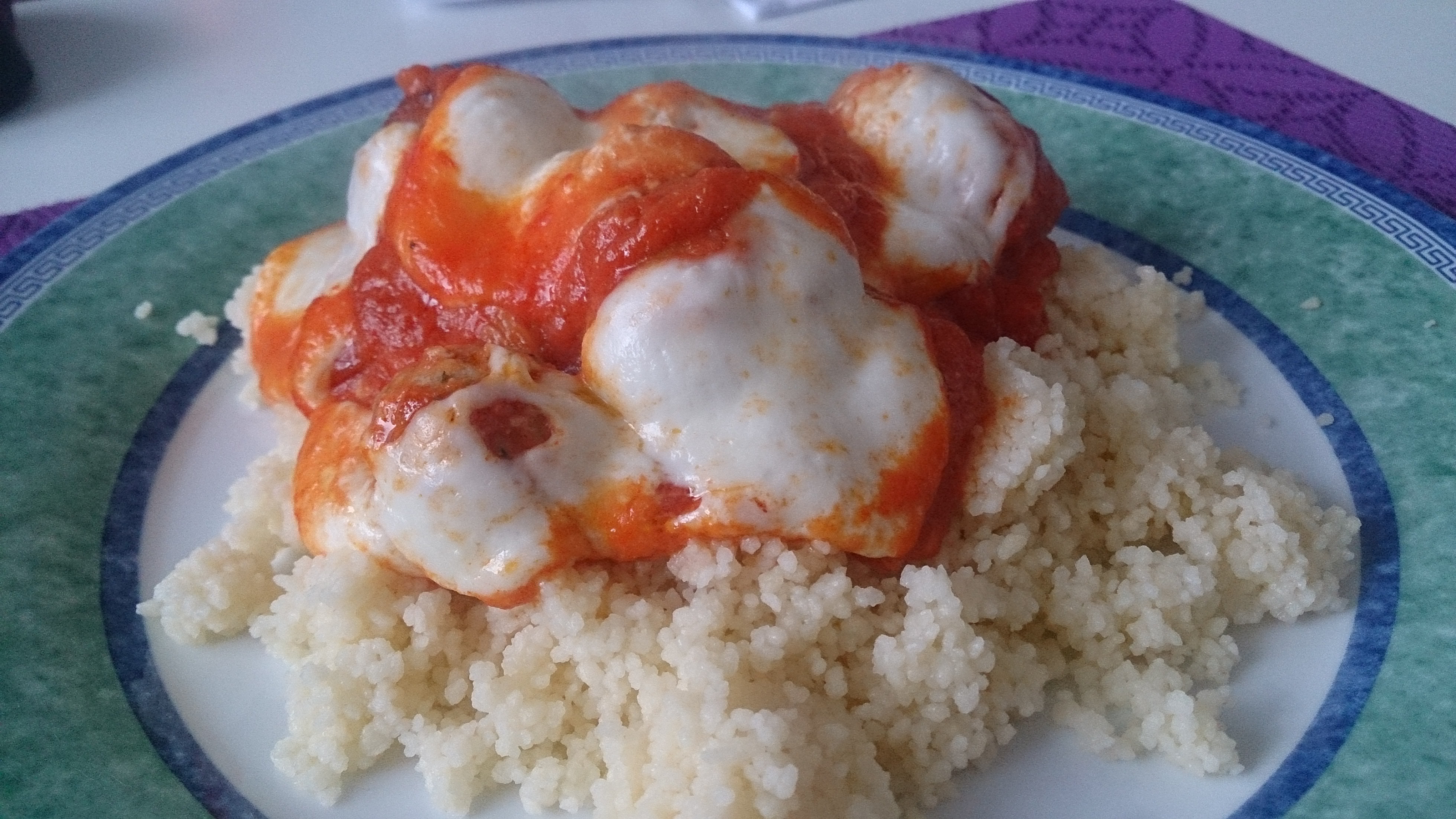 Kuskus s kuličkami v rajské omáčce