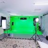 application of green screen paint in studio 800x800