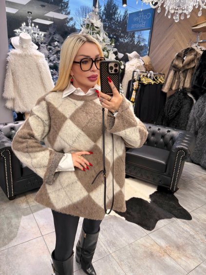 WhatsApp Image 2025 11 20 at 18.33.11