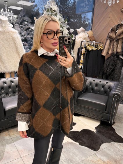 WhatsApp Image 2025 11 20 at 18.33.11