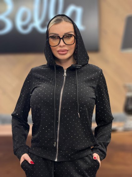 WhatsApp Image 2025 12 19 at 17.38.08