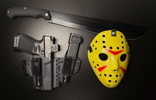 FRIDAY THE 13th EDC 🔪 A co vaše dnešní EDC? Bezpečný páteční večer všem 🫡 #friday13th #edc #movie #horormovie #party