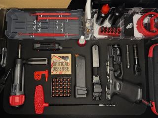 CLEANING SATURDAY 🫡 Čištění, údržba a pár vylepšení na zítřejší trénink 😎 Bezpečnou a klidnou sobotu všem 🤙 #pistol #9mm...