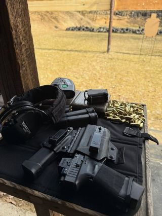 SUNDAY ☀️ LOCKWOOD 10-SHOT DRILL CCW @tier1concealed 😎 I didn’t pass today - best time: 4,68s 👎 Klidnou a bezpečnou neděli...