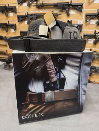 EDC BELT DÝLEJC 🤙 Opasky, trička a další gear od @dylejccompany skladem na prodejně i na eshopu 🫡 Odkaz v biu👆…protože...