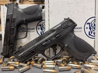 Pistole S&W MP9 2.0 @smithandwessoninc jsou skladem na prodejně i na eshopu 🫡 Odkaz je v biu👆#guns #smithwesson #9mm #ammo...