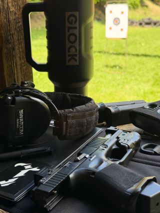 STEEL BILL DRILL @pistoldashtraining 15m 😎 Active8 best earmuffs from @swatcomofficial 🫡 Odkaz do eshopu v biu👆#pistol...