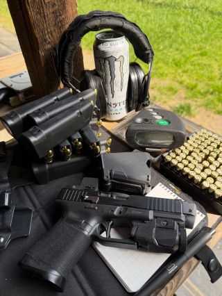 CCW GUNDAY SUNDAY @tier1concealed 😎 Individual morning pistol training and several drills from @pistoldashtraining 🫡...