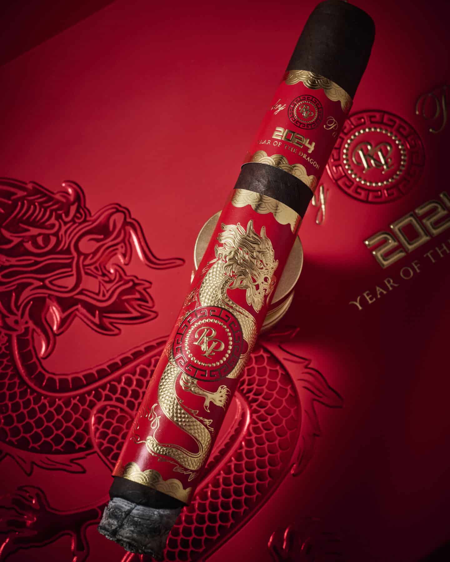 Recenze doutníku Rocky Patel Year of the Dragon 2024 Toro