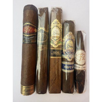 sampler Dominika