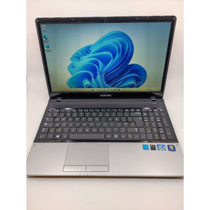 Samsung 300e - Intel Core i3 / 6GB RAM / 128GB SSD / Windows 11 / nová baterie