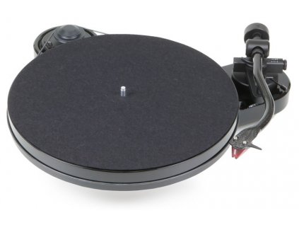 Kvalitní gramofon Pro-ject RPM 1 Carbon + 2M Red 