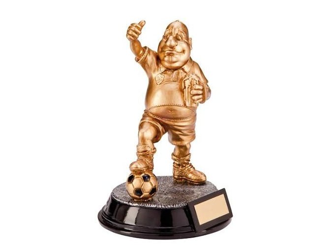 Trofej CRF1361 fotbal PUPKÁČ Výška 17cm