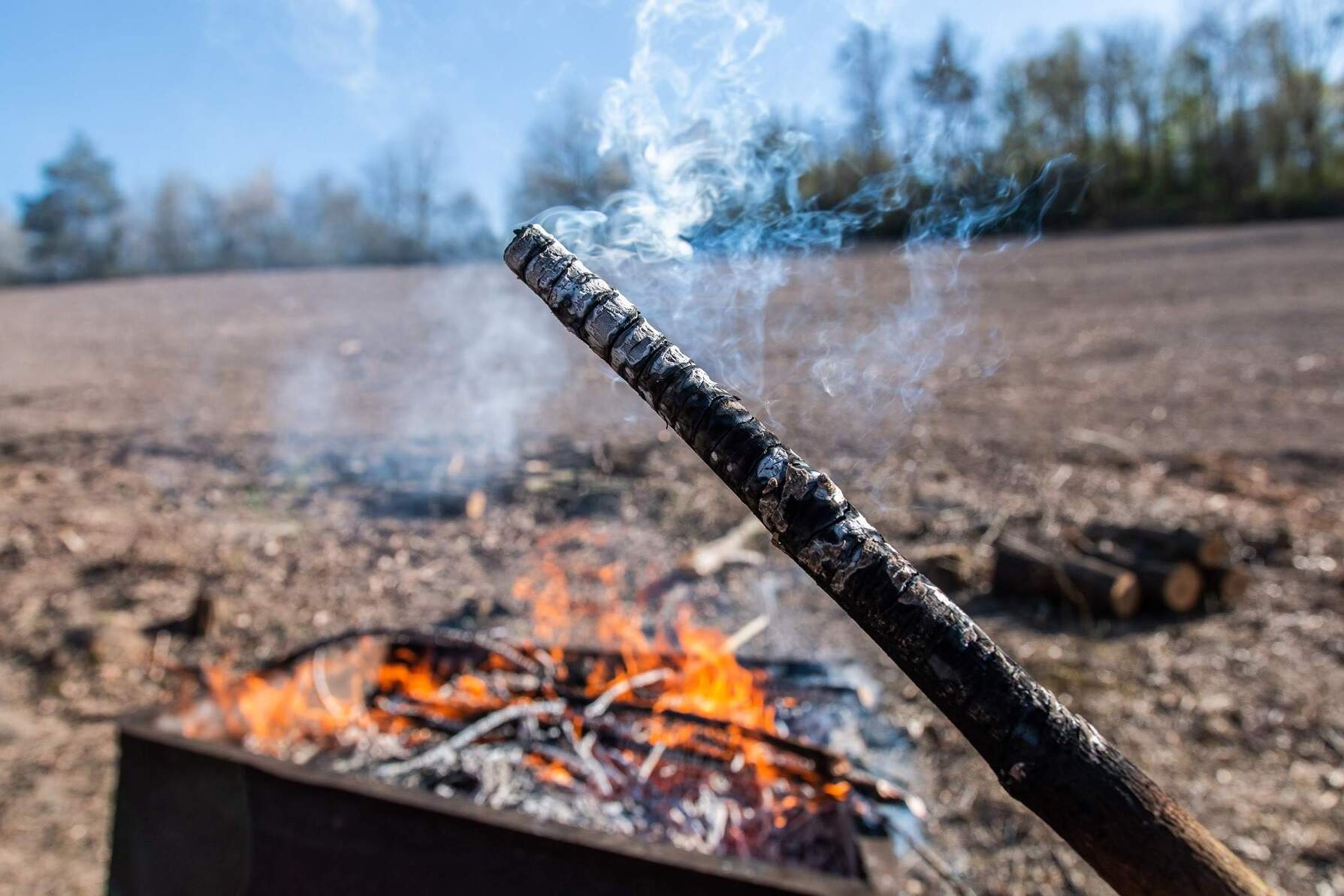 To já znám, náš děda taky dával popel do kompostu!