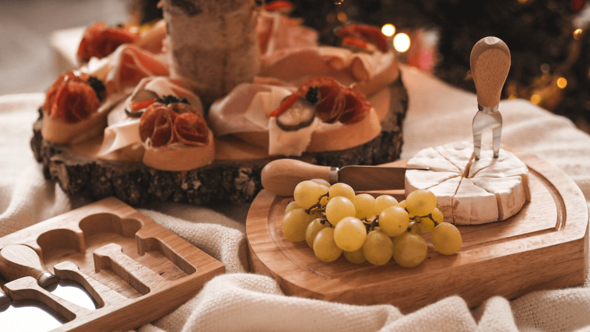 Silvestrovské servírování s vůní dřeva