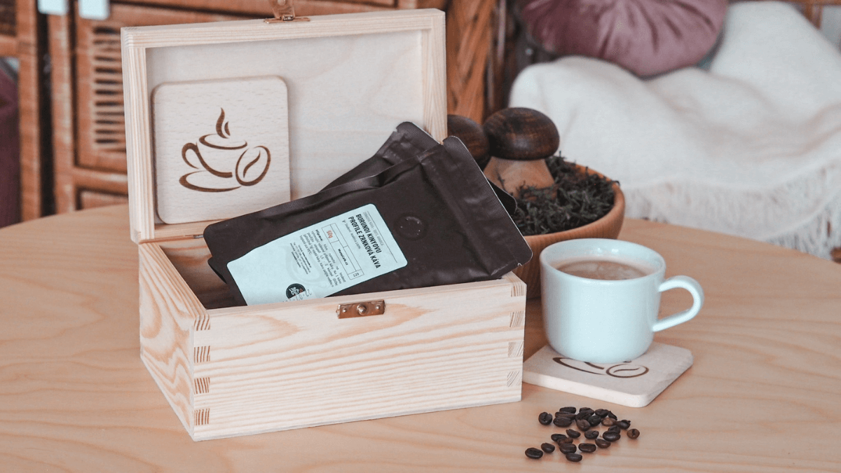 10 tipů na originální dárky pro milovníky kávy 2025