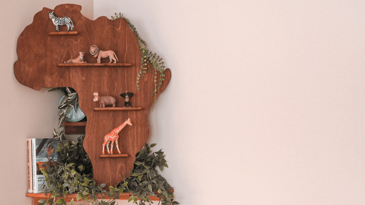 Vyrábíme poličku na zvířátka pro děti