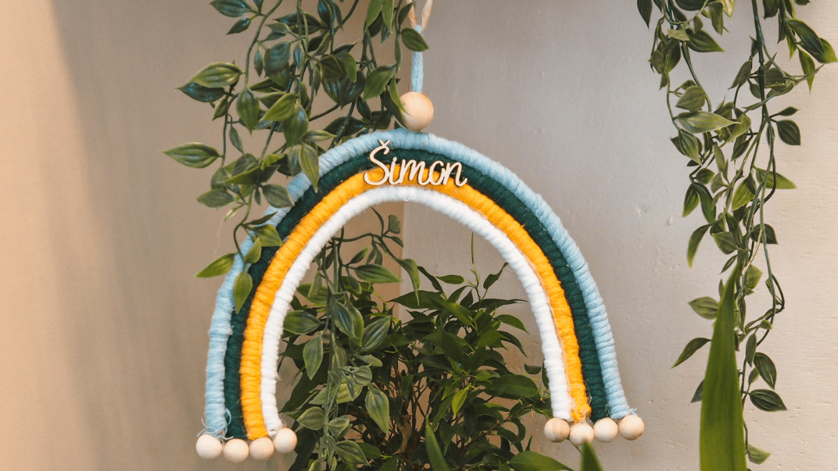 Nahledovy-macrame-duha
