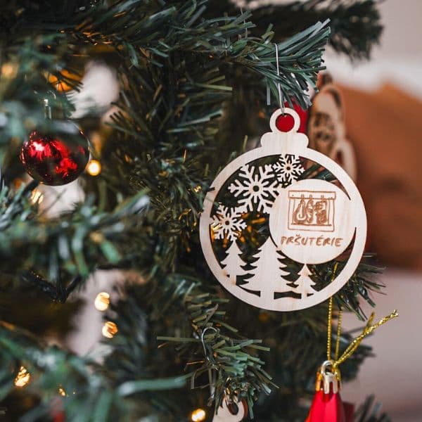 banka-s-logem-prsuterie