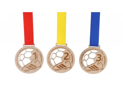 tři medaile barevné