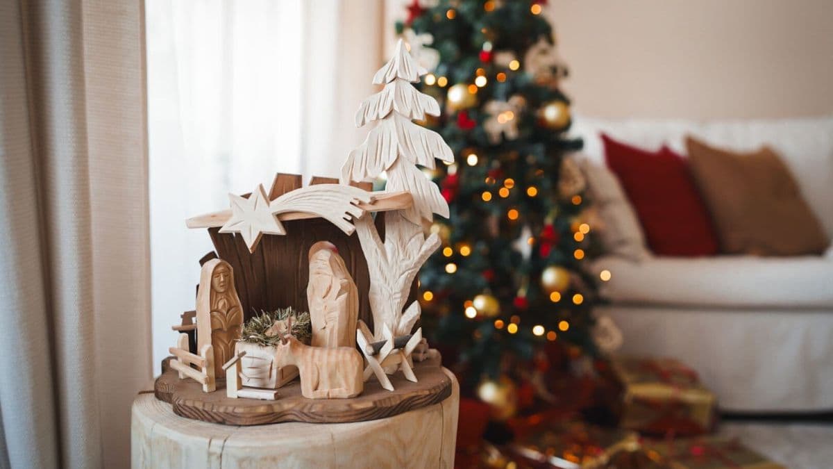 Chcete na Vianoce darovať niečo osobné? Jednoduché ručné výrobky z dreva sú skvelou voľbou!
