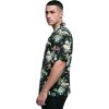 Letní plážová pánská košile z lehké viskózy Urban Classics (Barva černá - bílá, Velikost 3XL)