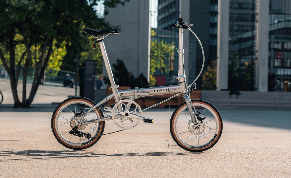 skladaci-kolo-dahon-k9-cerne-rozlozene-outdoor