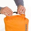 ortlieb dry bag ps10 22l vodotesny lehky vak na obleceni oranzovy zavirani