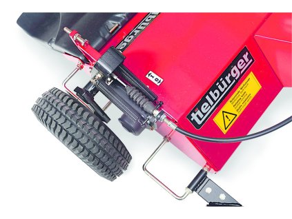 Vlečený nezávislý vertikutátor TV 920