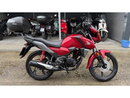 Honda CB 125F najeto 4400 km