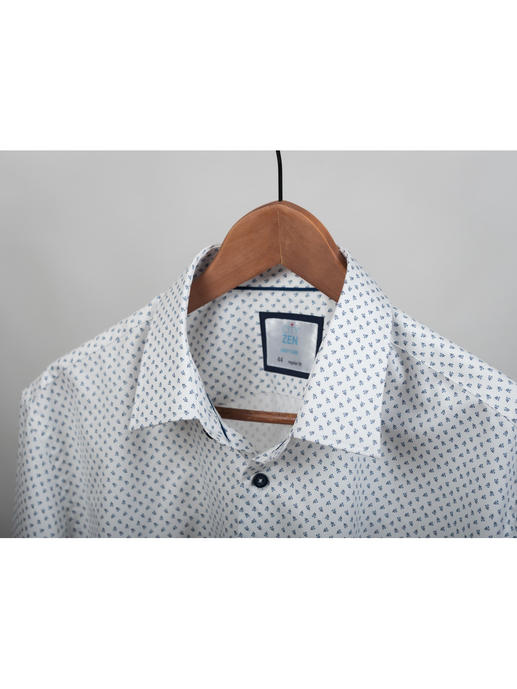Bavlněná pánská košile CityZen bílá s modrým vzorem