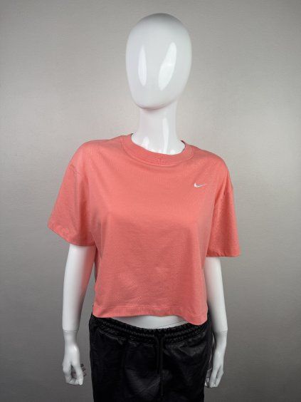 Nike cropped tee | M