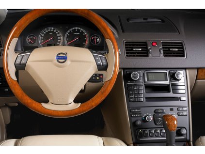 Volvo XC90 interier automobilu 12
