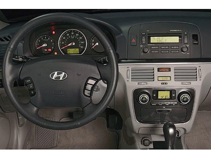Hyundai Sonata 06 08 interier 3