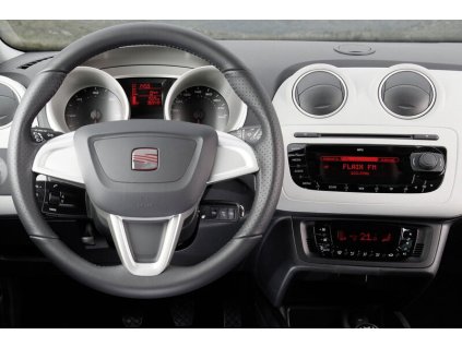 SEAT Ibiza IV 6 2008 interier 29