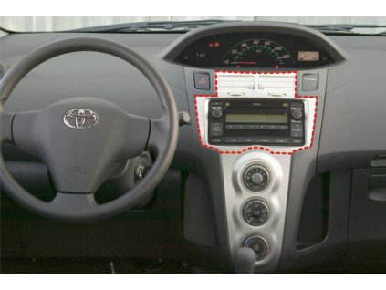 Ramecek autoradia TOYOTA Yaris 08 umisteni v automobilu 3
