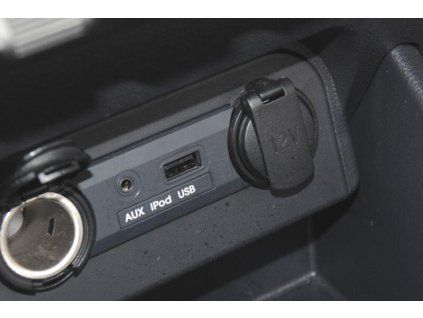 USB+JACK konektor Kia