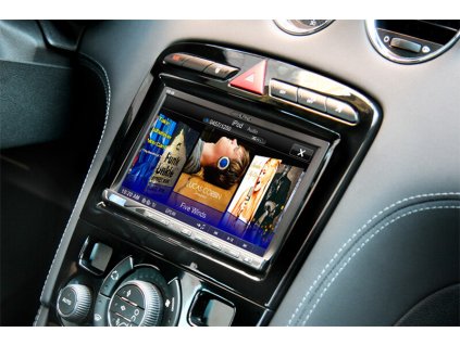 Instal sada 2DIN radia Peugeot 308 CRZ v interieru automobilu 3